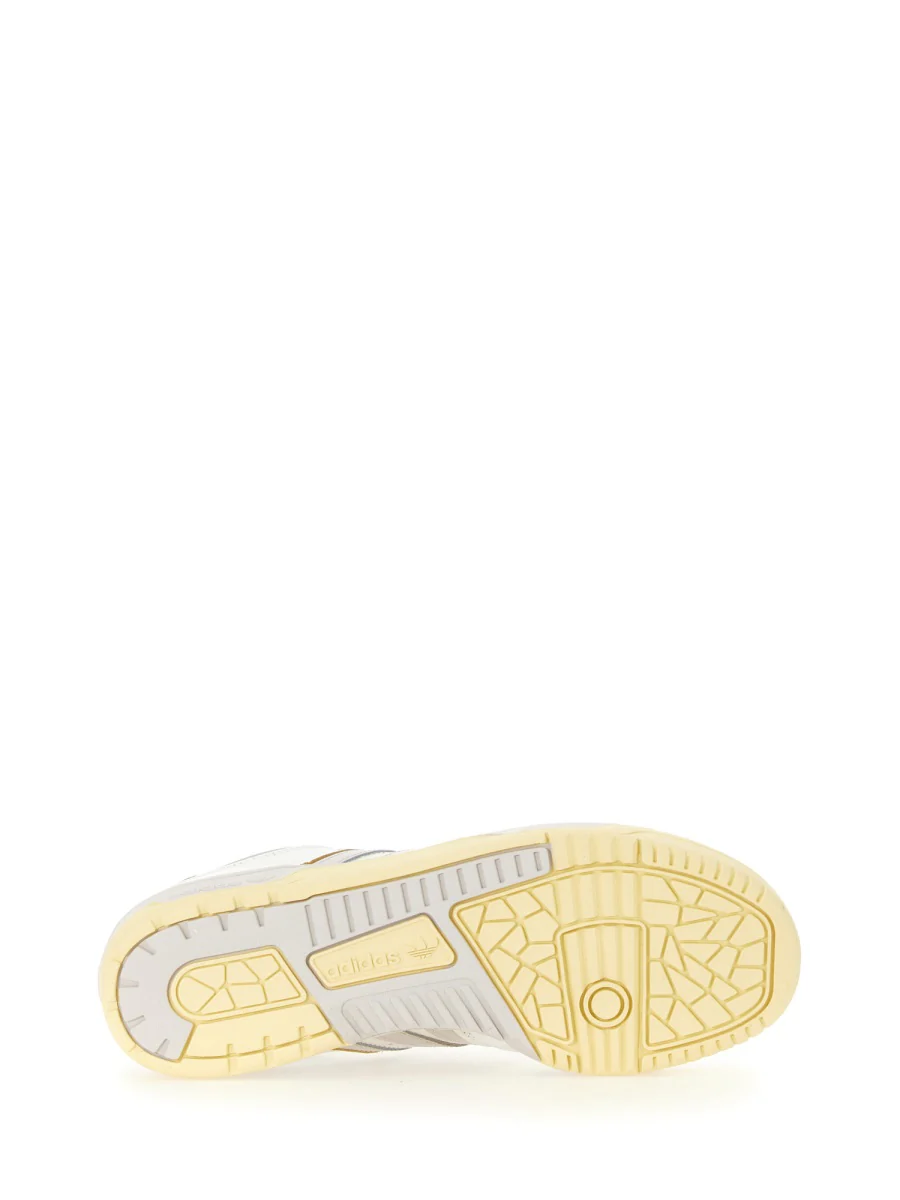 Adidas Originals Rivalry Low 86 Sneakers - Sleek Design for Modern Men - Image 5