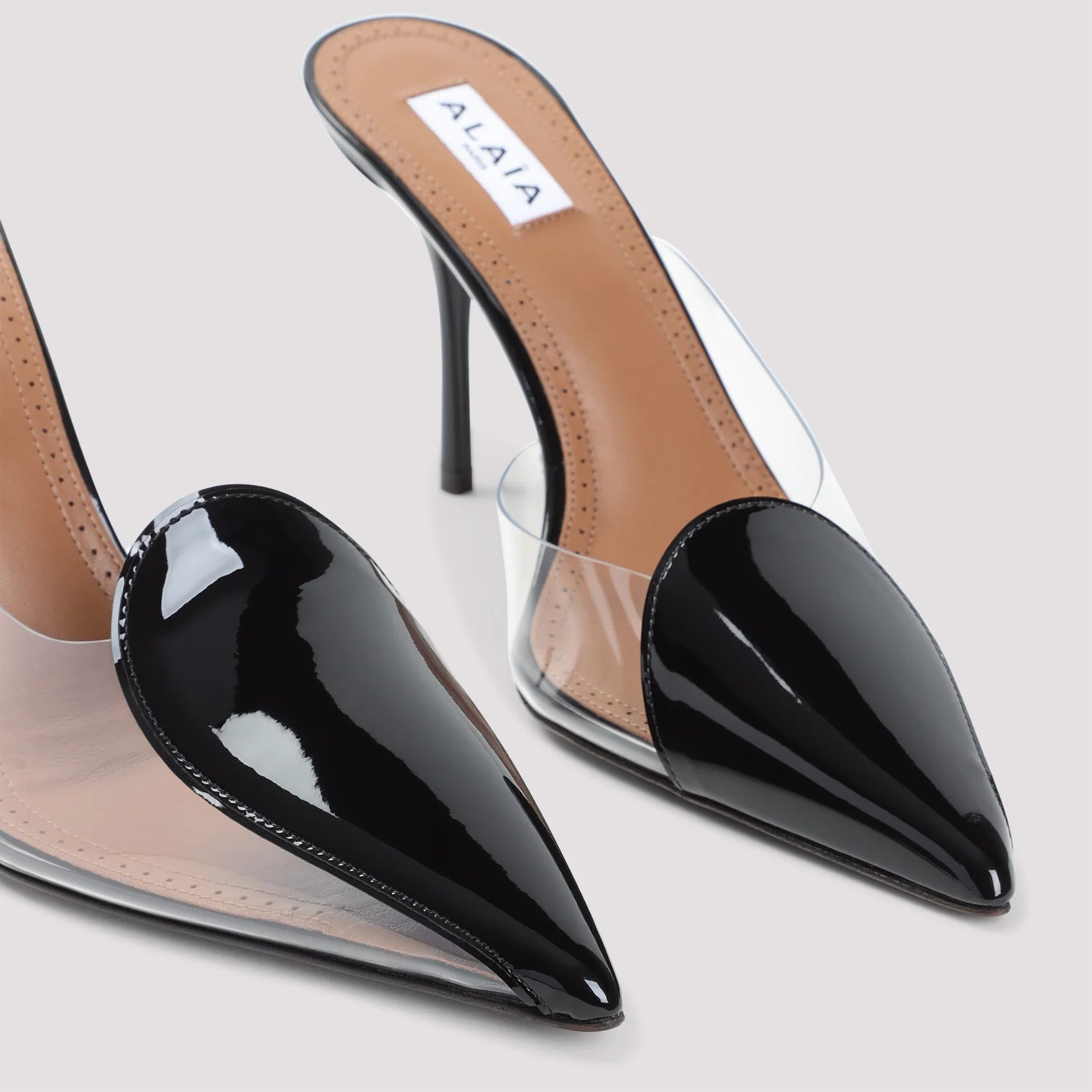 Alaia Chic 90mm Women's Pumps - Image 5