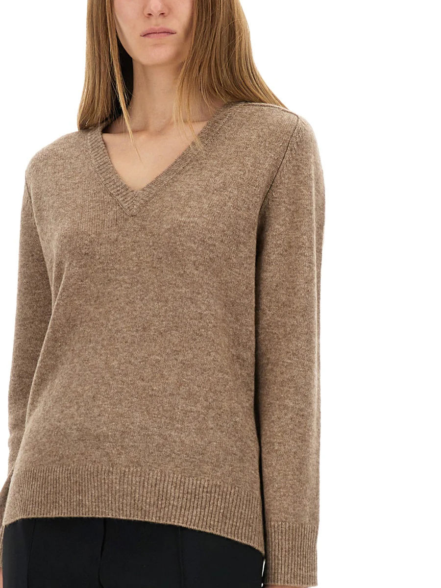 ASPESI Regular Fit Wool-Yak-Cashmere Blend V-Neck Sweater - Image 4