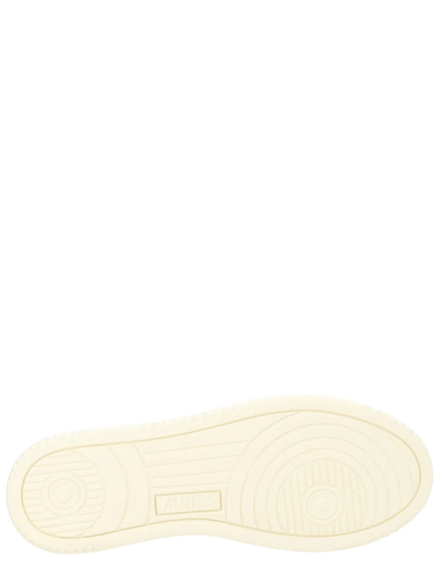 AUTRY Medaglia Low-top Leather Sneakers - Image 6
