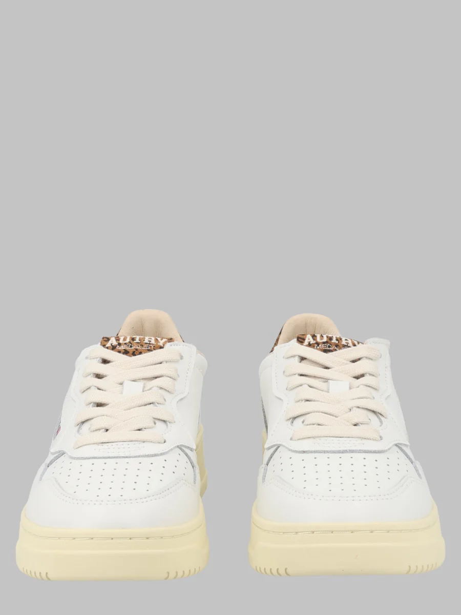 Autry Women's Medalist Low Sneakers