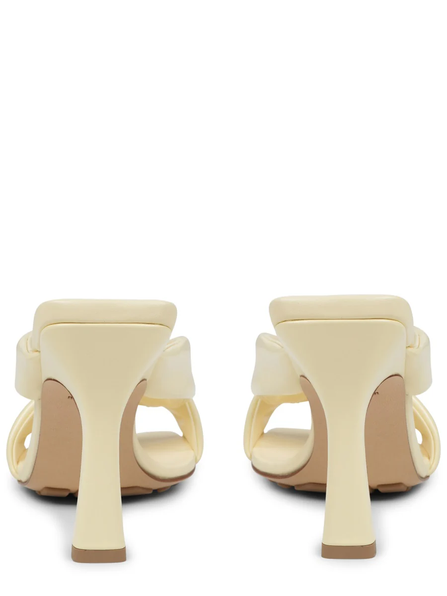 Bottega Veneta Elegant Leather Sandals for Women - Image 4