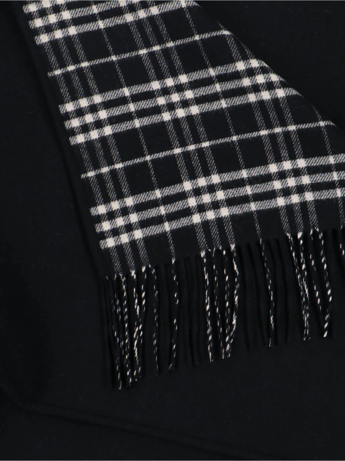 Burberry 100% Wool Scarf - Image 3
