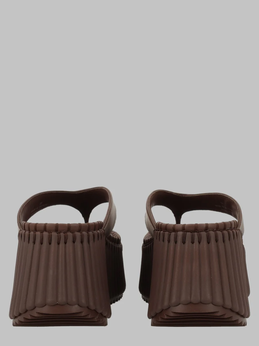 Chloé Chic Leather Flats for Women - Image 7