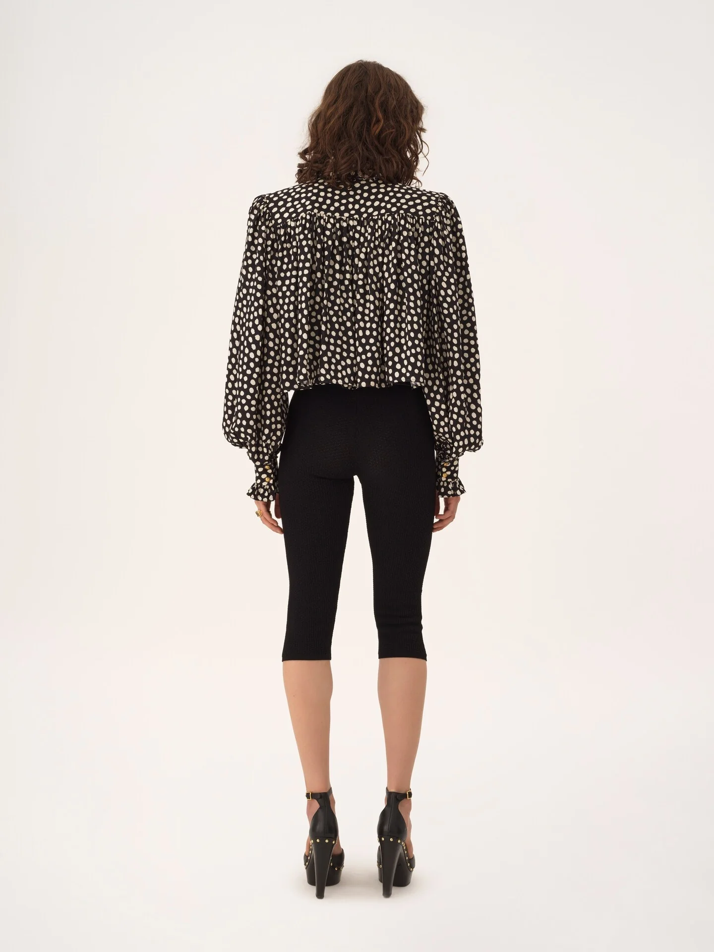Chloé High-Neck Dotted Print Top with Rounded Shoulders - Size 36 - Image 4