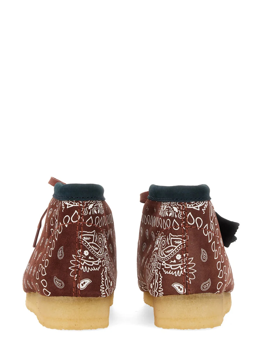 Clarks Men's Wallabee Boot with Crepe Sole - Image 3