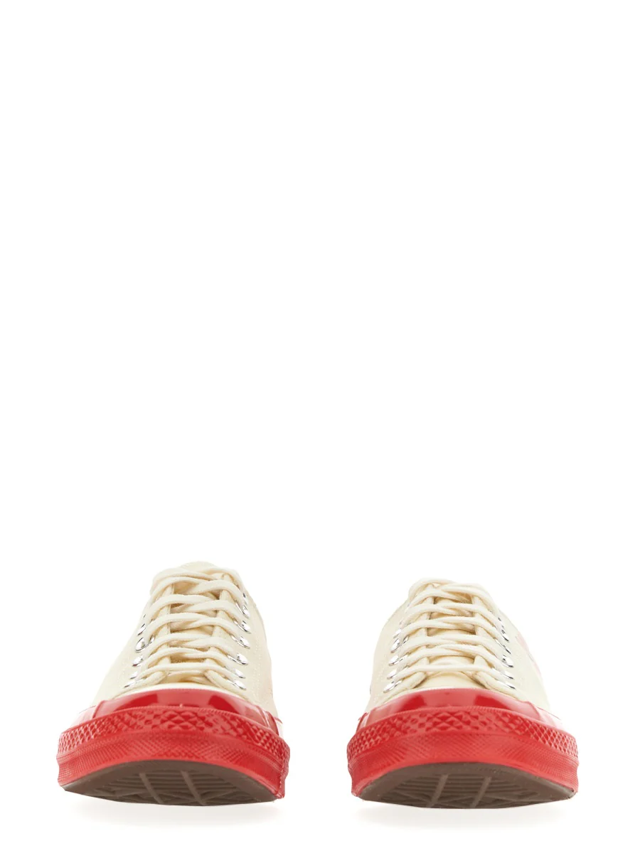 Comme Des Garcons Play Converse Heart Print Flat Sneakers with Rubber Sole - Image 4