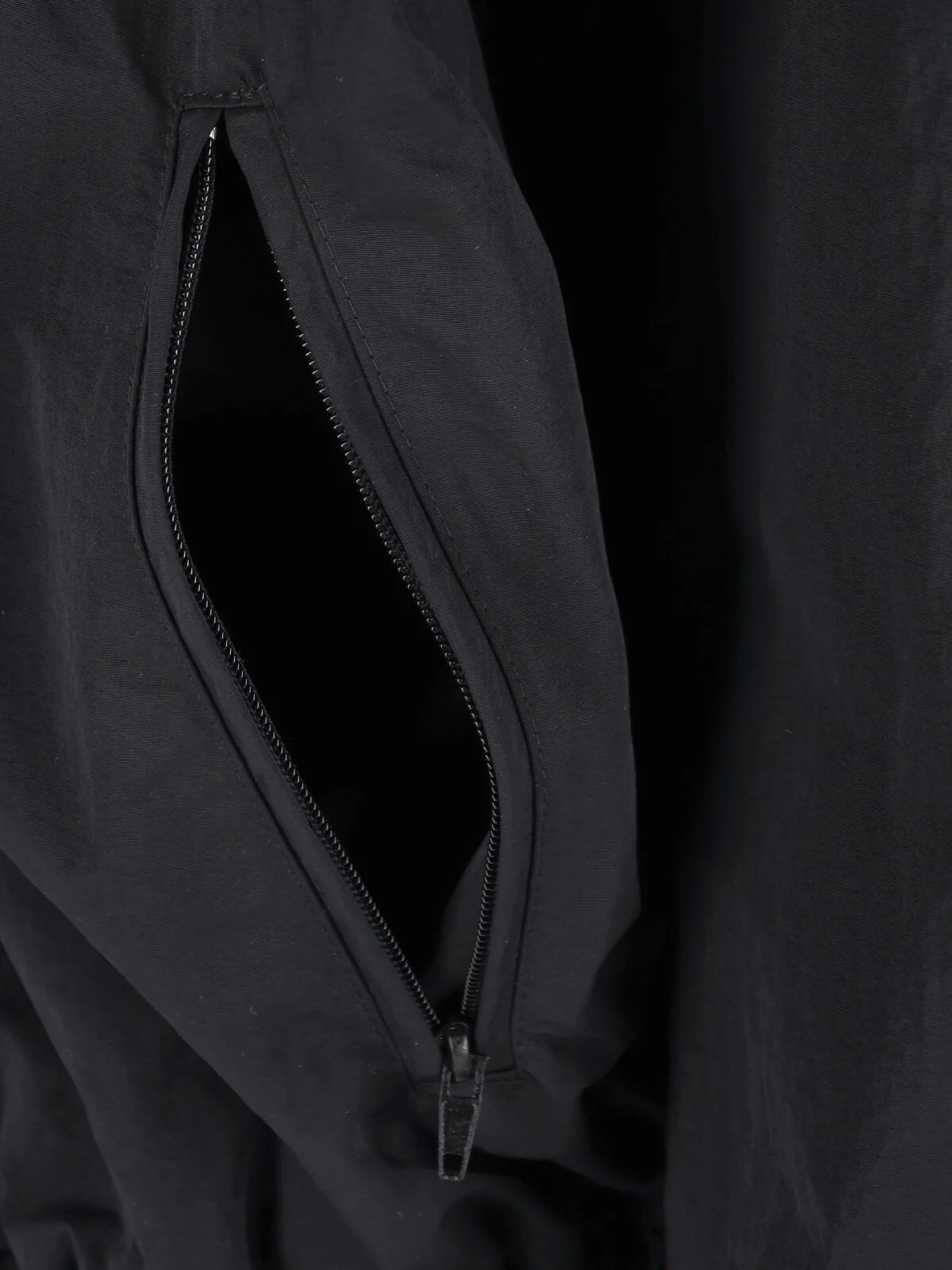 Cultura Men’s 100% Nylon Jacket - Image 4
