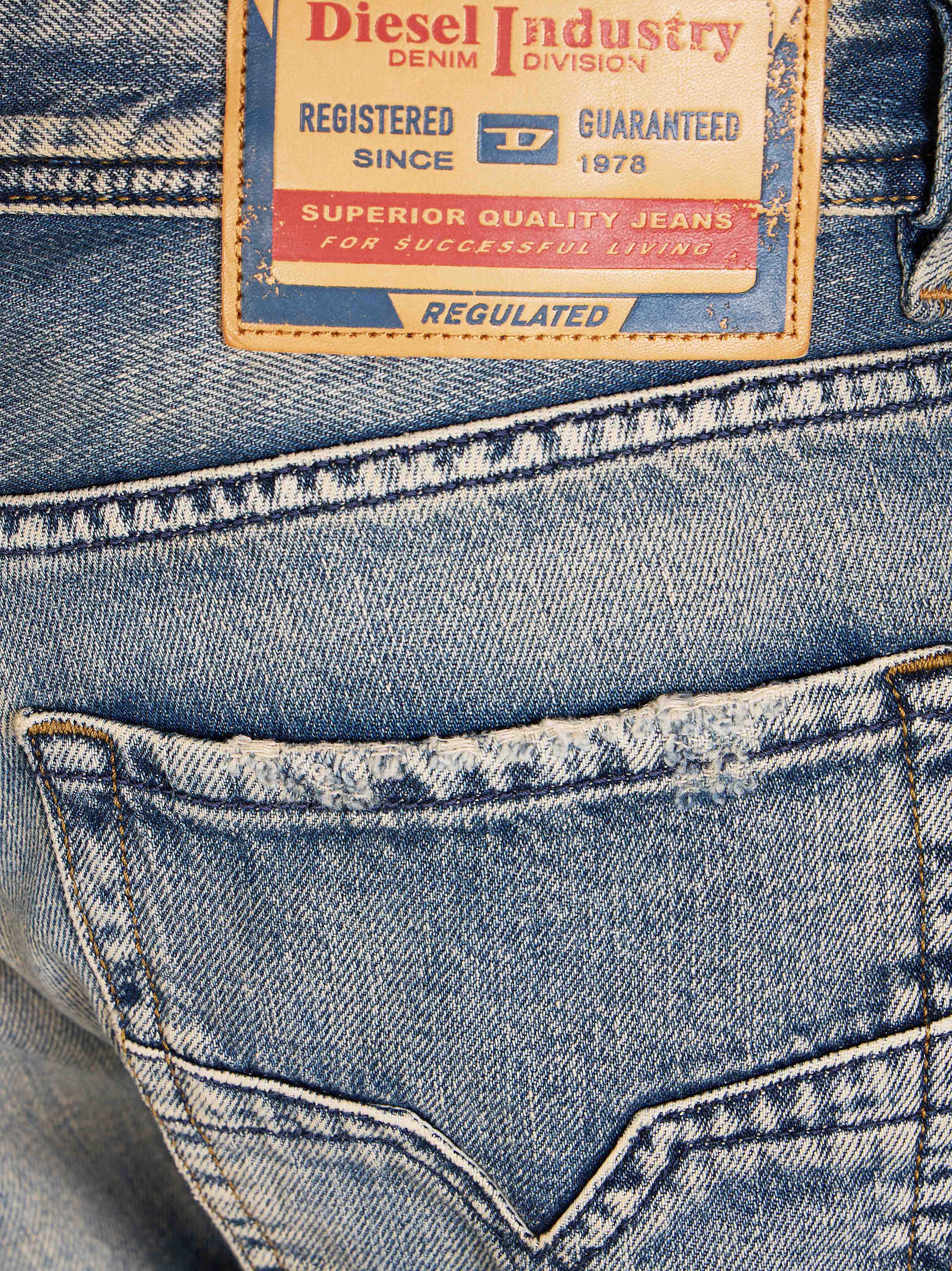 Diesel Men's 1985 TheRKEE JETHEstanens Jeans - Image 3
