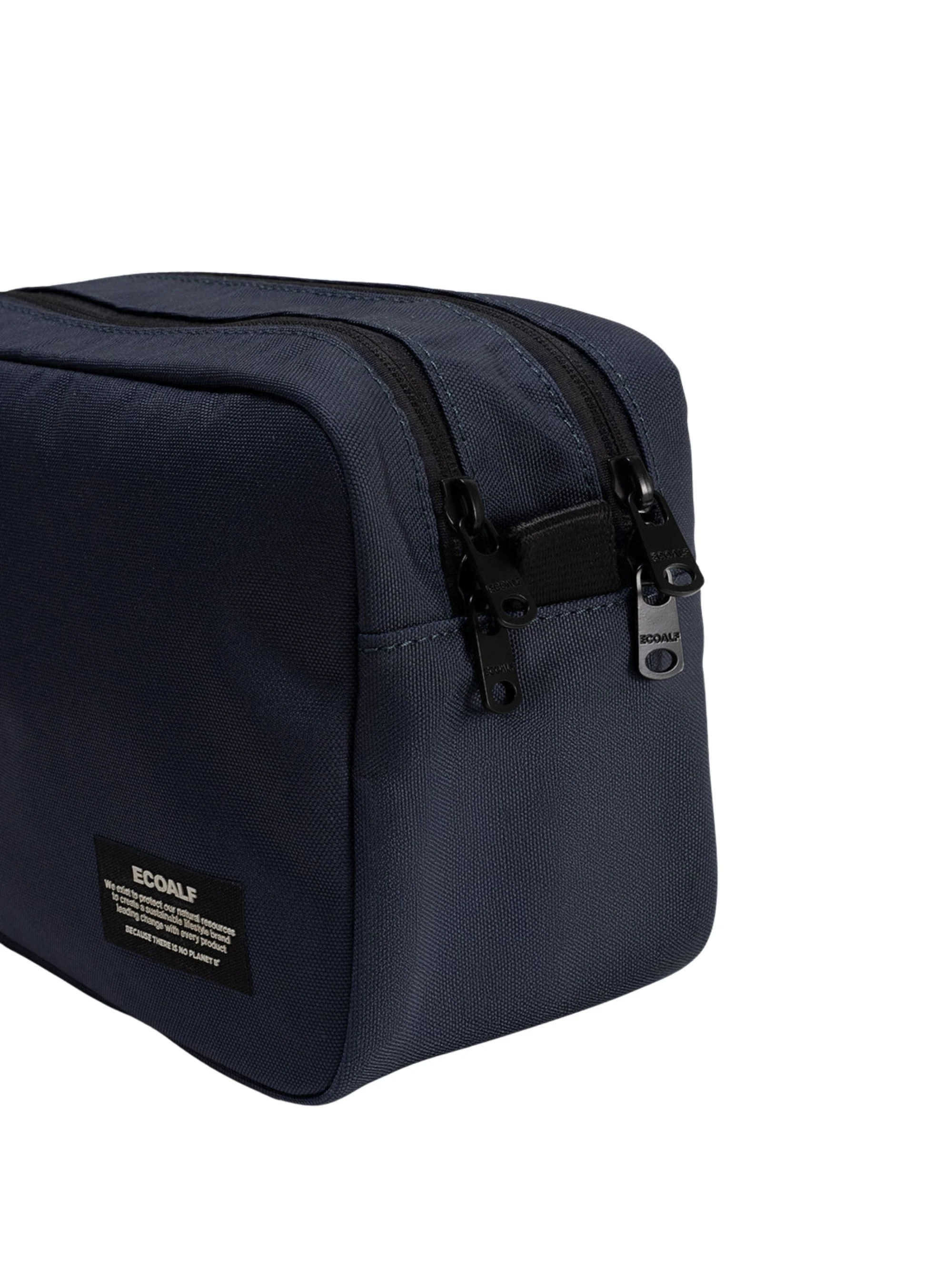 Ecoalf Eco-Friendly Accessories for Every Occasion - Image 3
