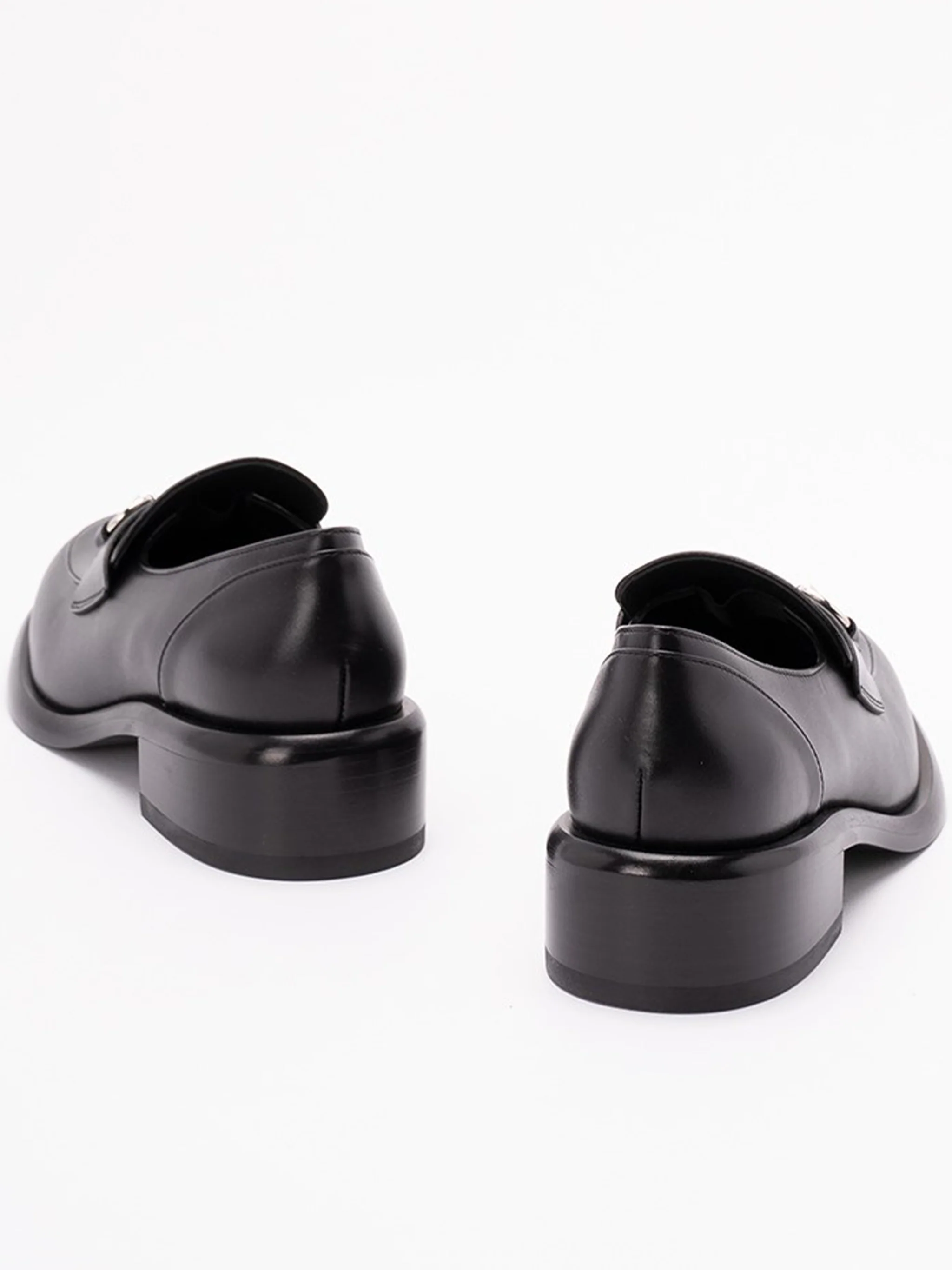 GUCCI Women's Jordaan Loafer in Leather - Image 5