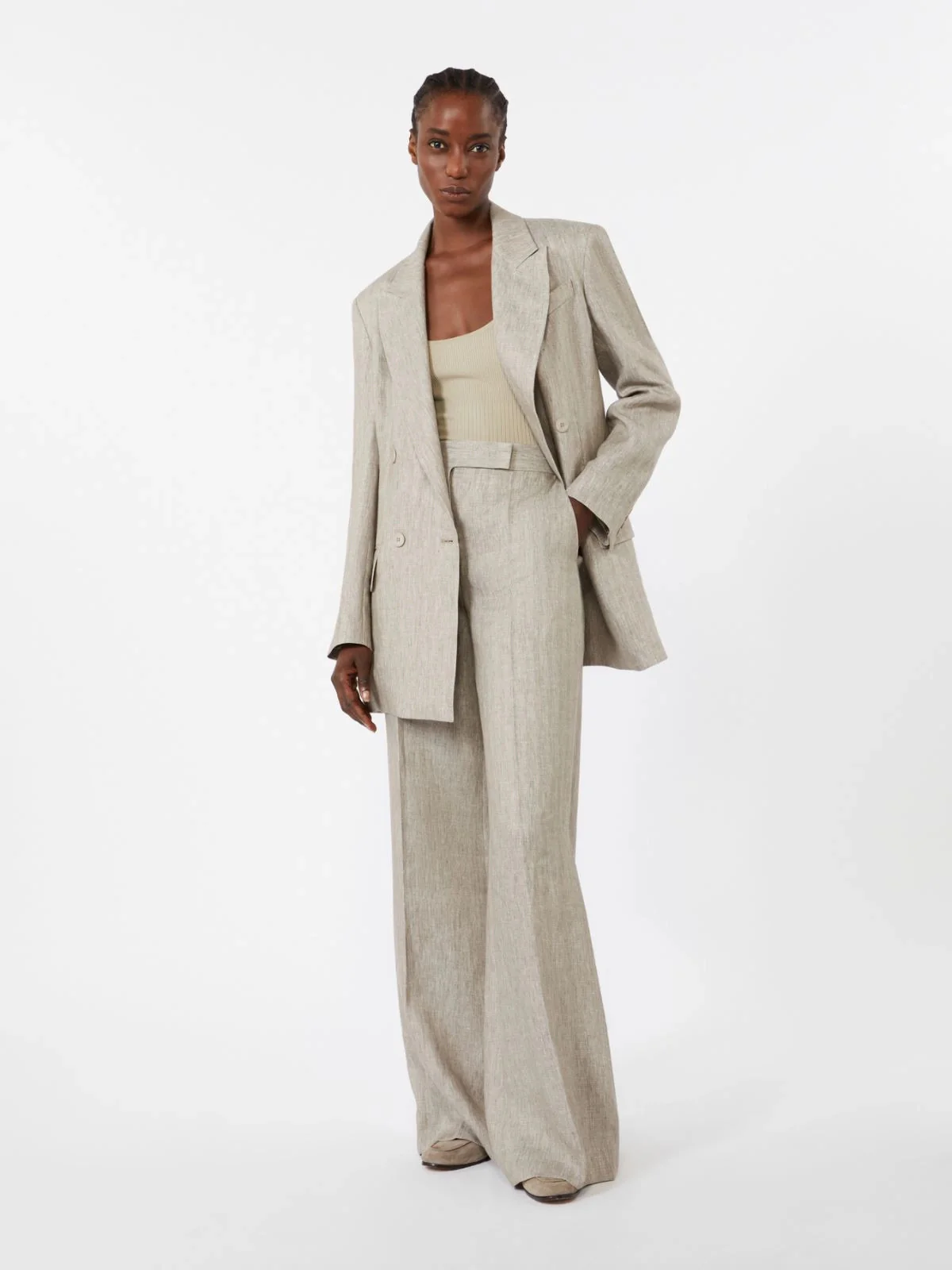 Max Mara Straight Fit Linen Twill Blazer with Tailored Details - Image 2