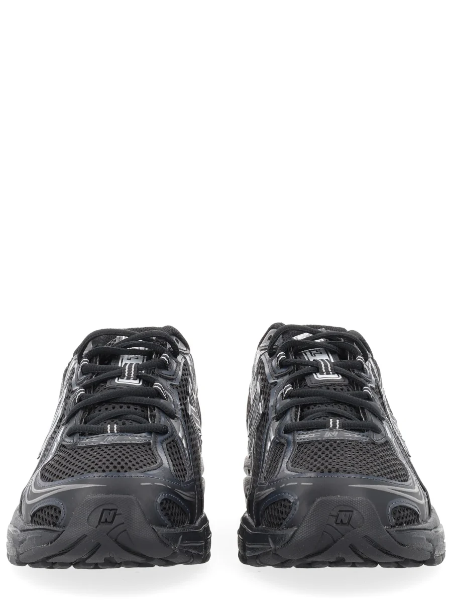 New Balance Classic Sporty Sneakers for Everyone - Image 3
