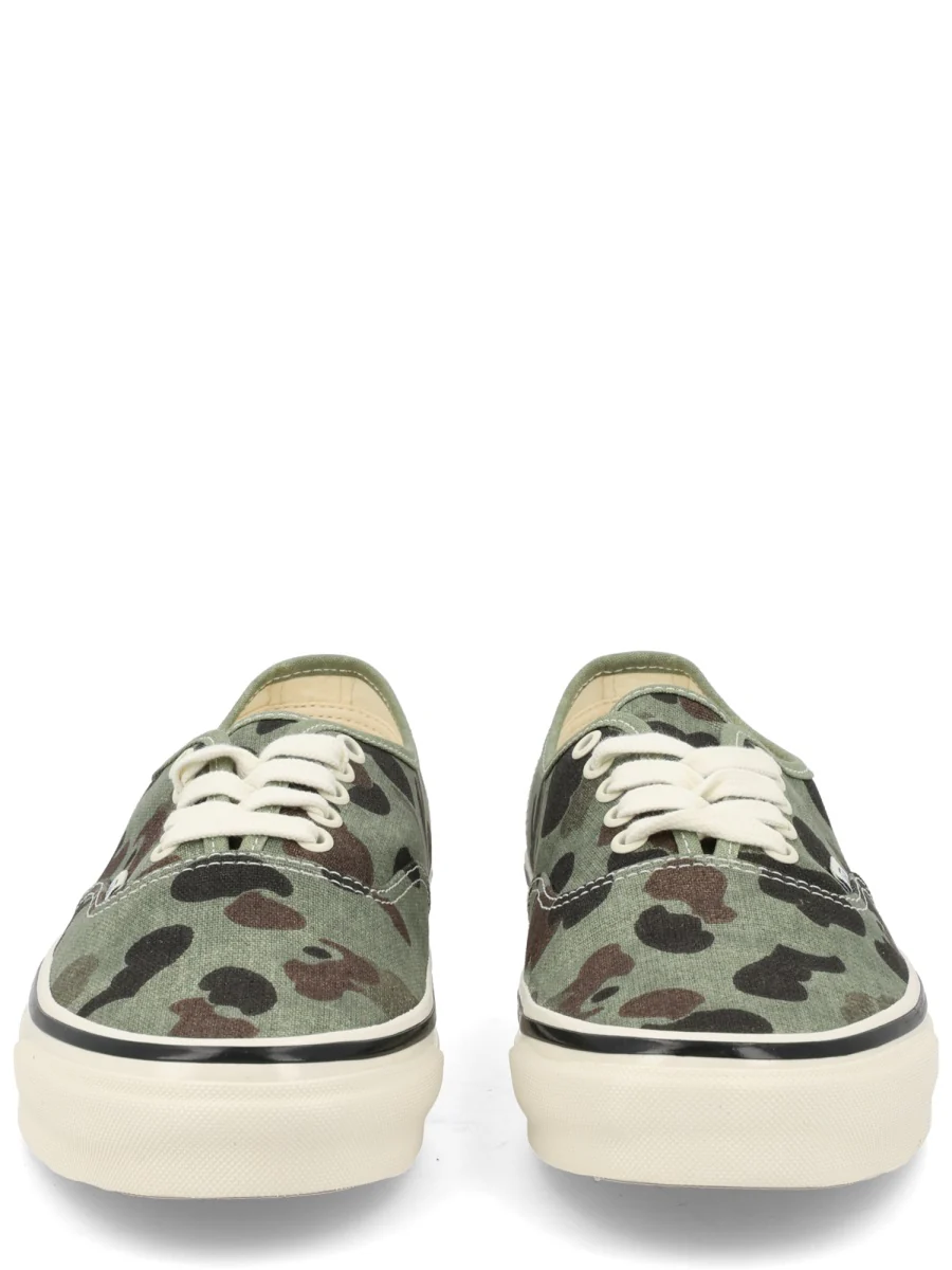 Vans Unisex Premium Sneaker - Image 3
