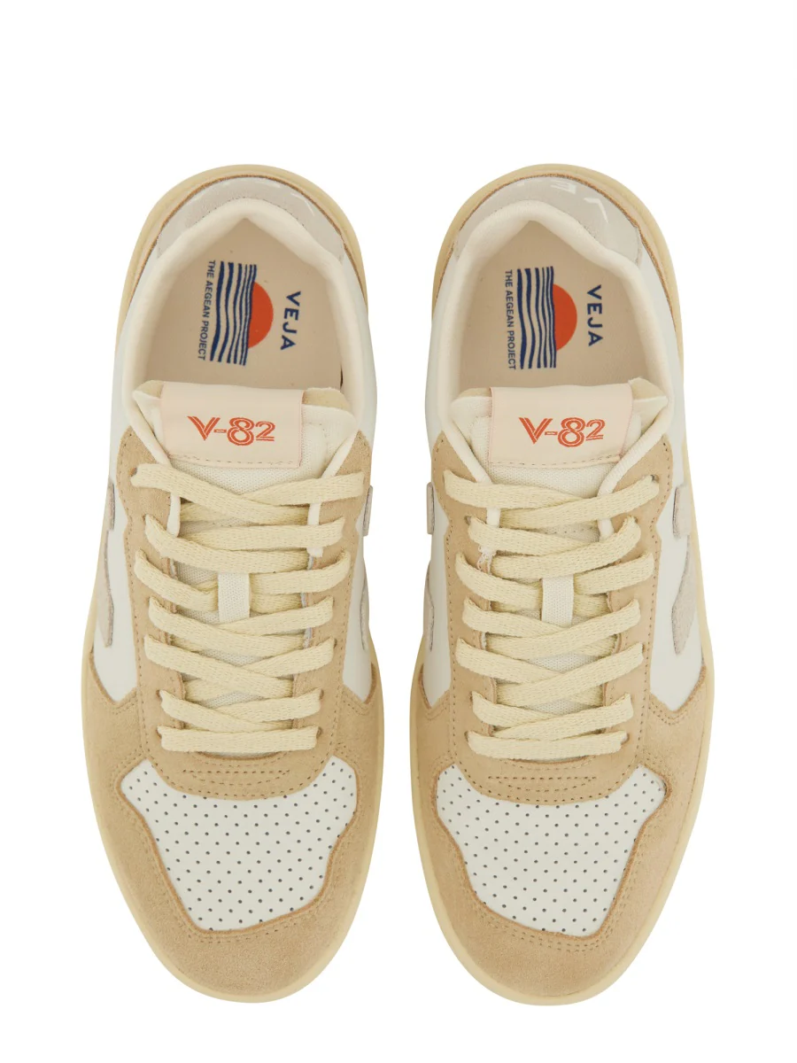 Veja Fashionable Leather Sneakers for Women - Image 4